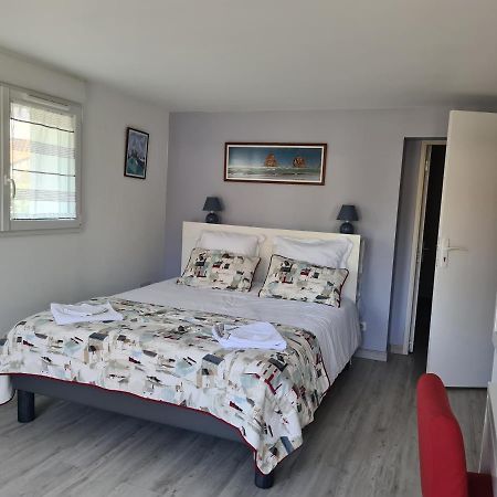 Appartement avec cuisine et grande piscine chauffée Hendaye Extérieur photo